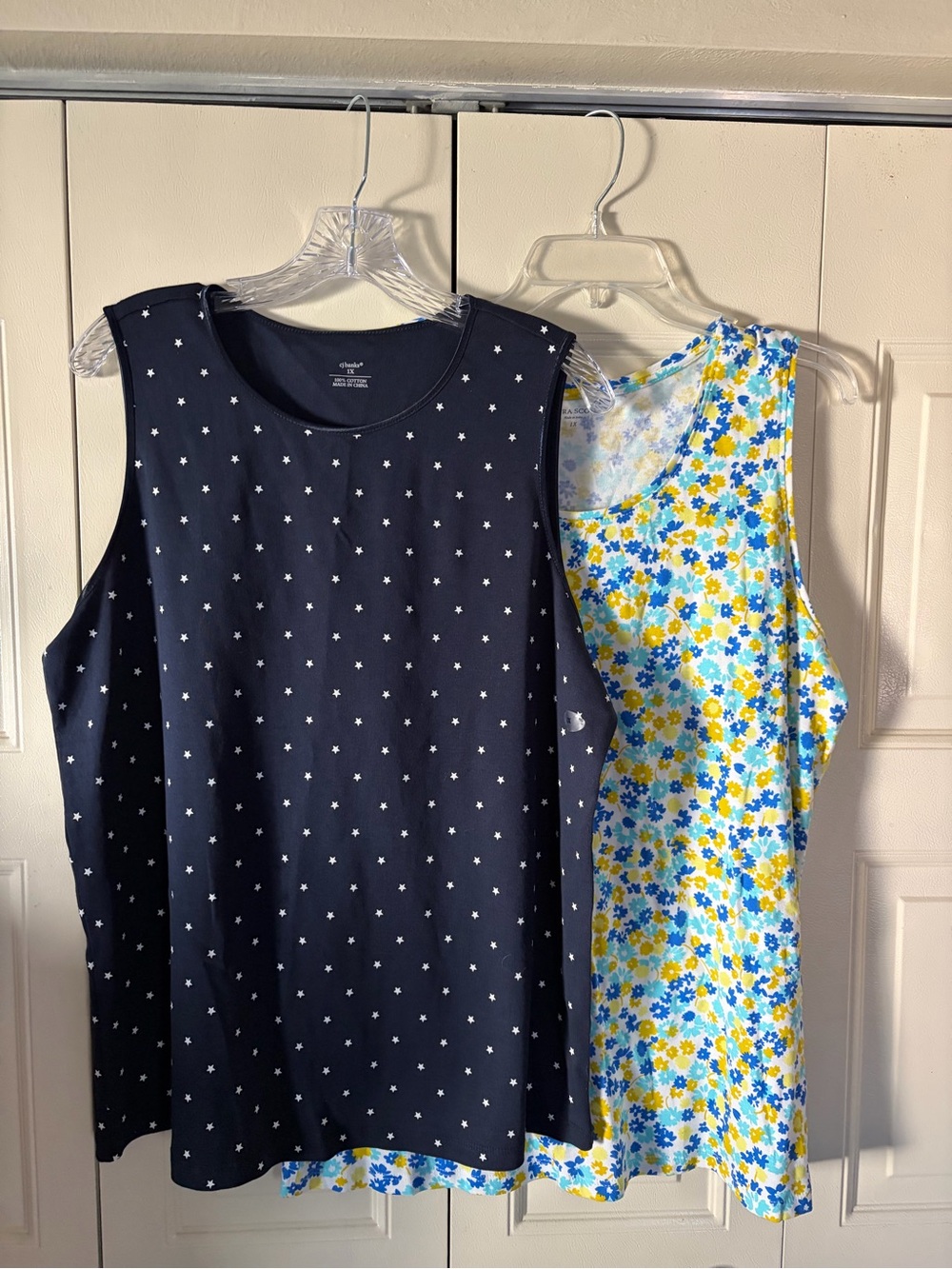 Tank Tops (2) Stars Floral Stretch Layer NWT Relaxed Breathable Casual XL